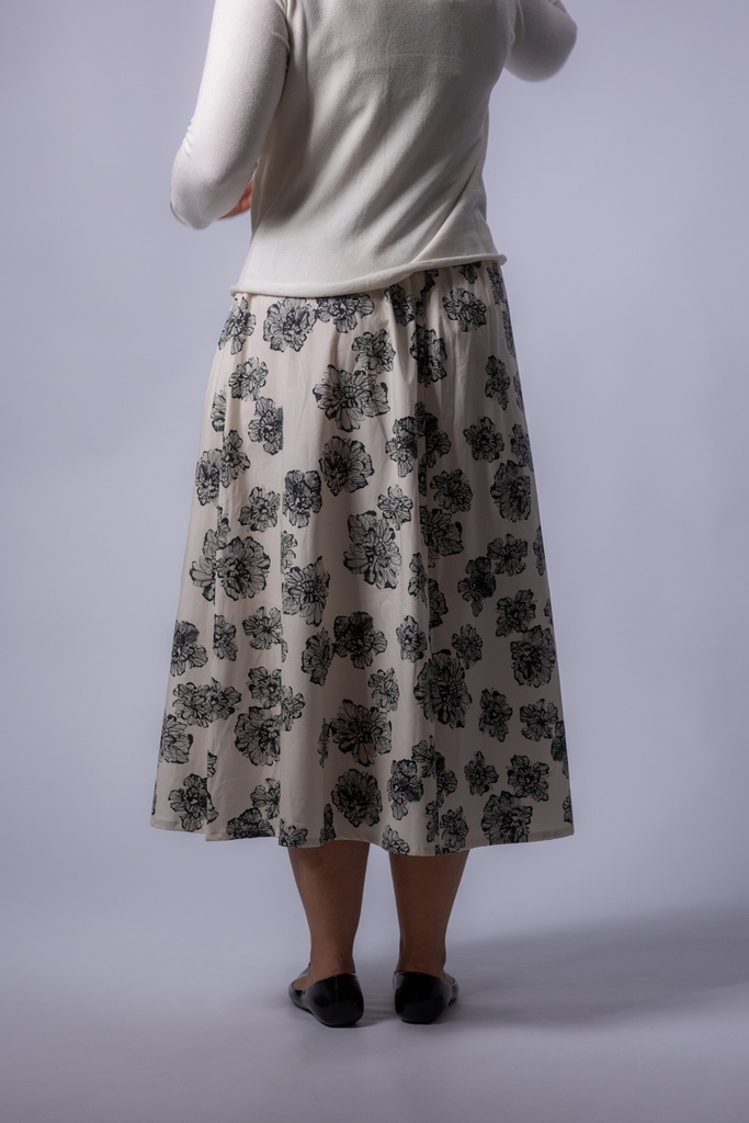 Nadine2_PR_Back