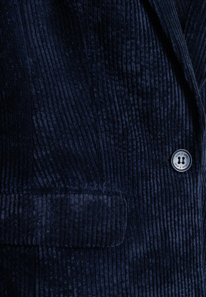 61086060-0373_web_frei_detail2.webp