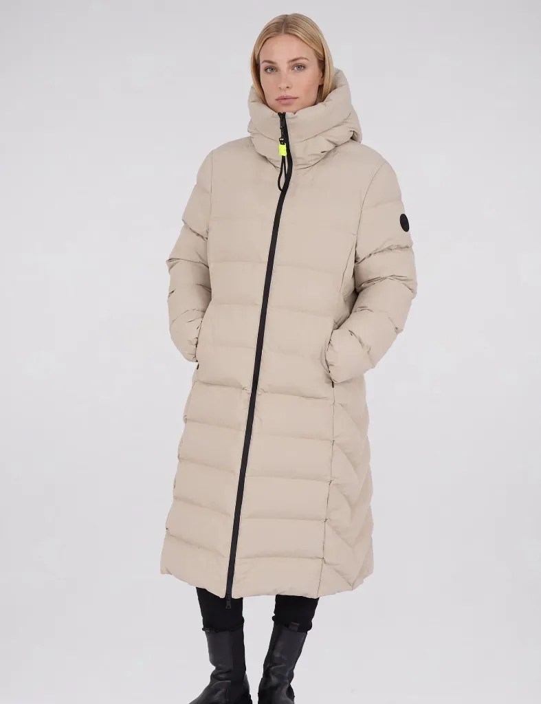 4099795263741_model_front_grey.webp