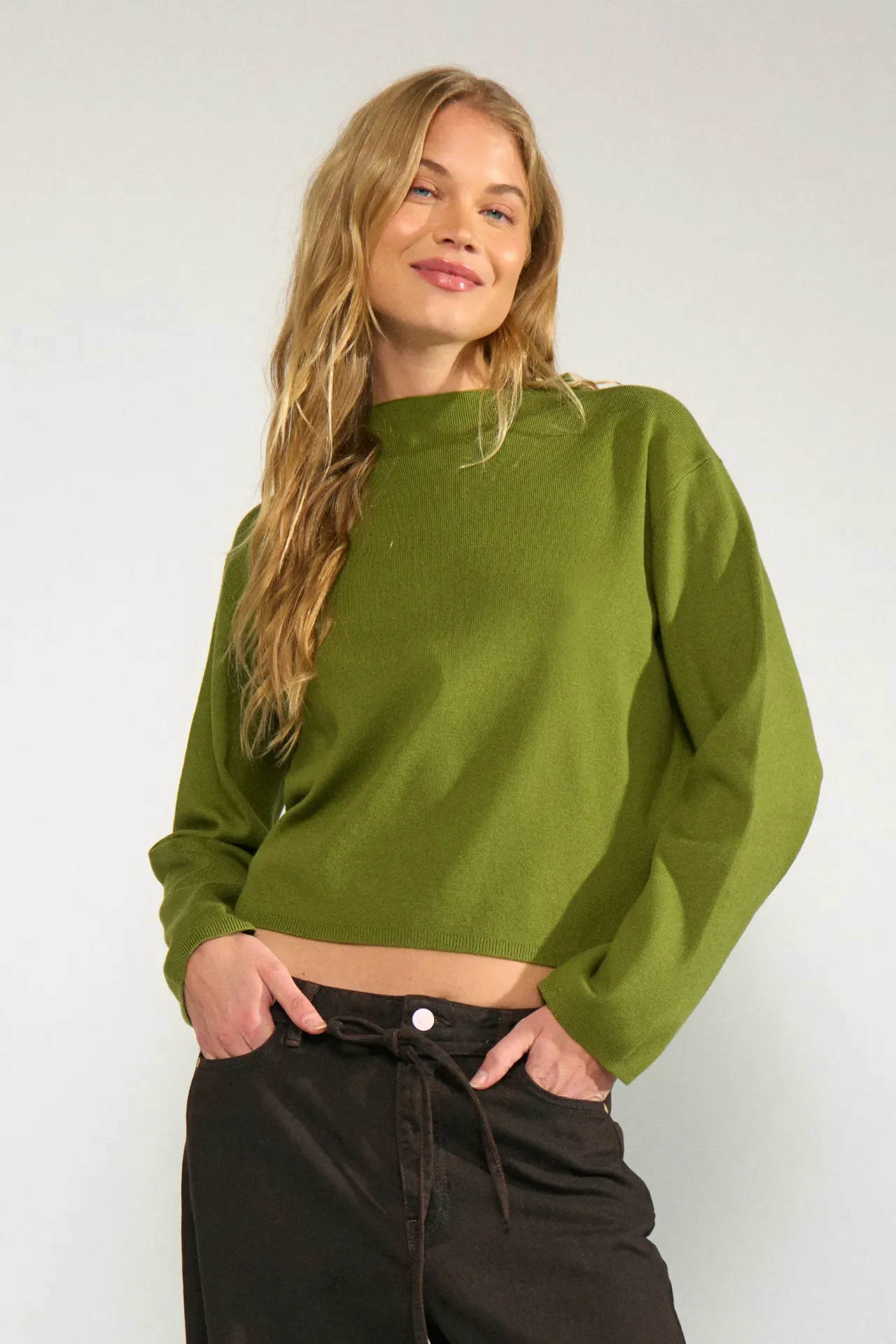 Kastiger kurzgeschnittener Langarmpullover